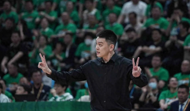 四号位球员, 由于需要与, 连冠的宏伟