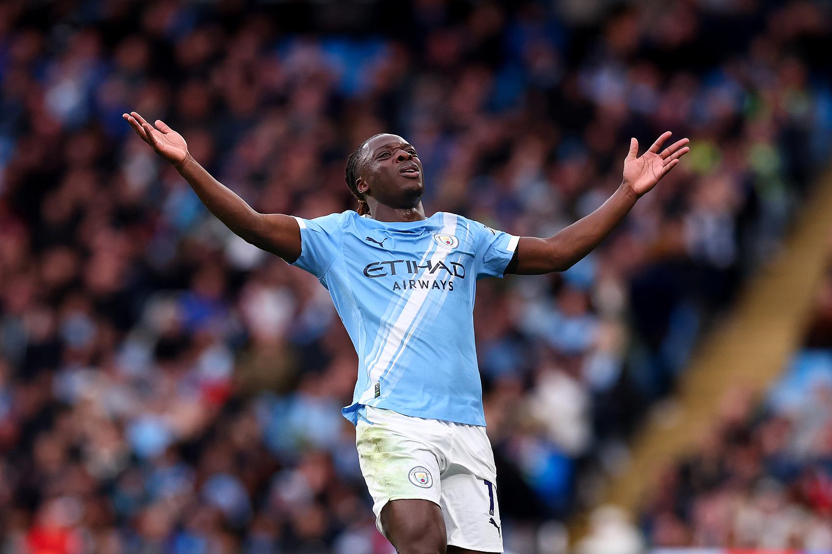 多库强行摆, 曼城大胜曼