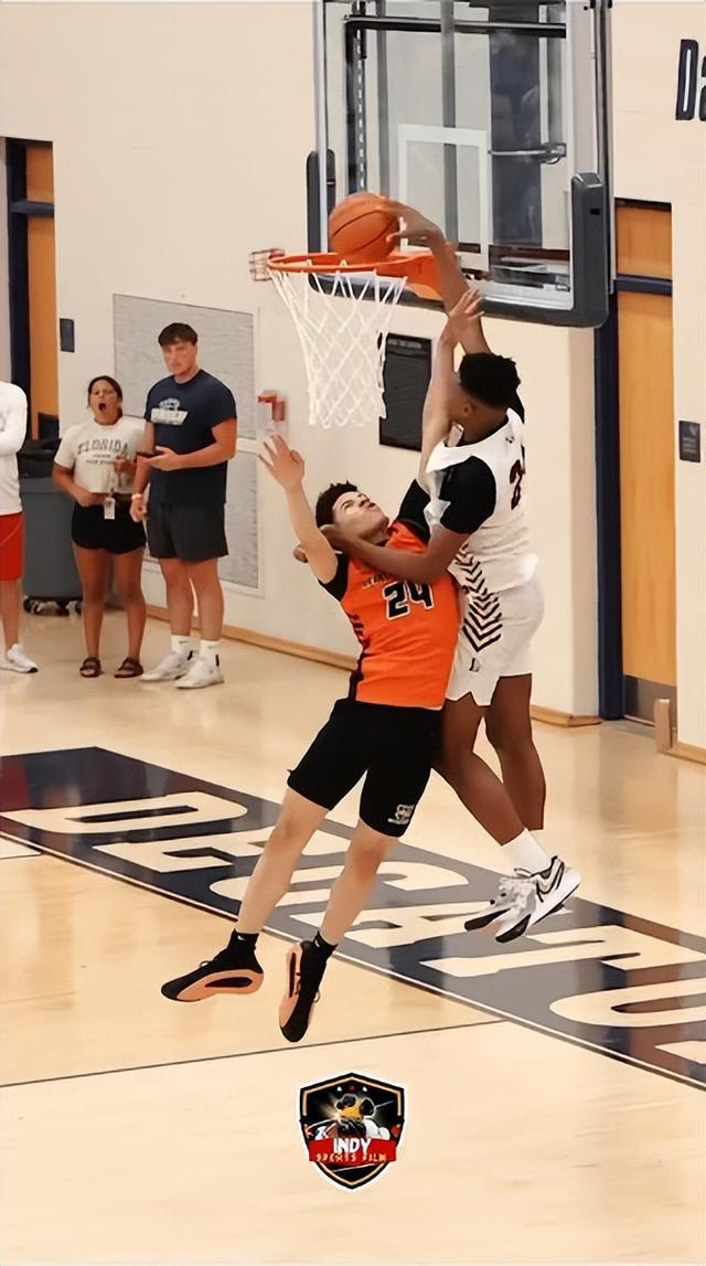 翌年转学至 翌年转学至